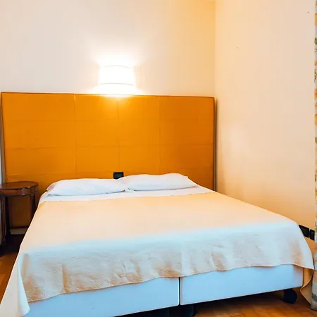 Torre Della Vittoria 1928 Hotel Ferrara