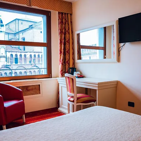 Torre Della Vittoria 1928 Hotel Ferrara