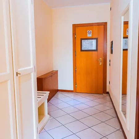 Panoramic Torre Della Vittoria מלון 3*