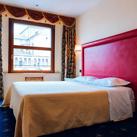 מלון Panoramic Torre Della Vittoria