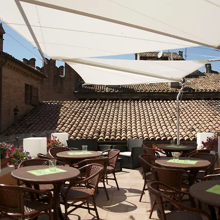 Panoramic Torre Della Vittoria 3* פררה