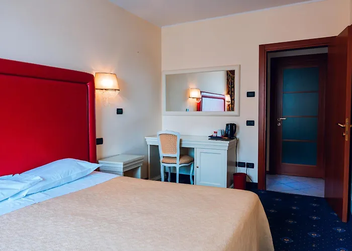 The Dome - Panoramic Rooms Hotel *