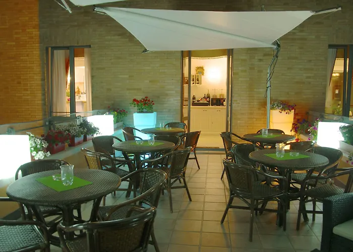 The Dome - Panoramic Rooms Hotel *